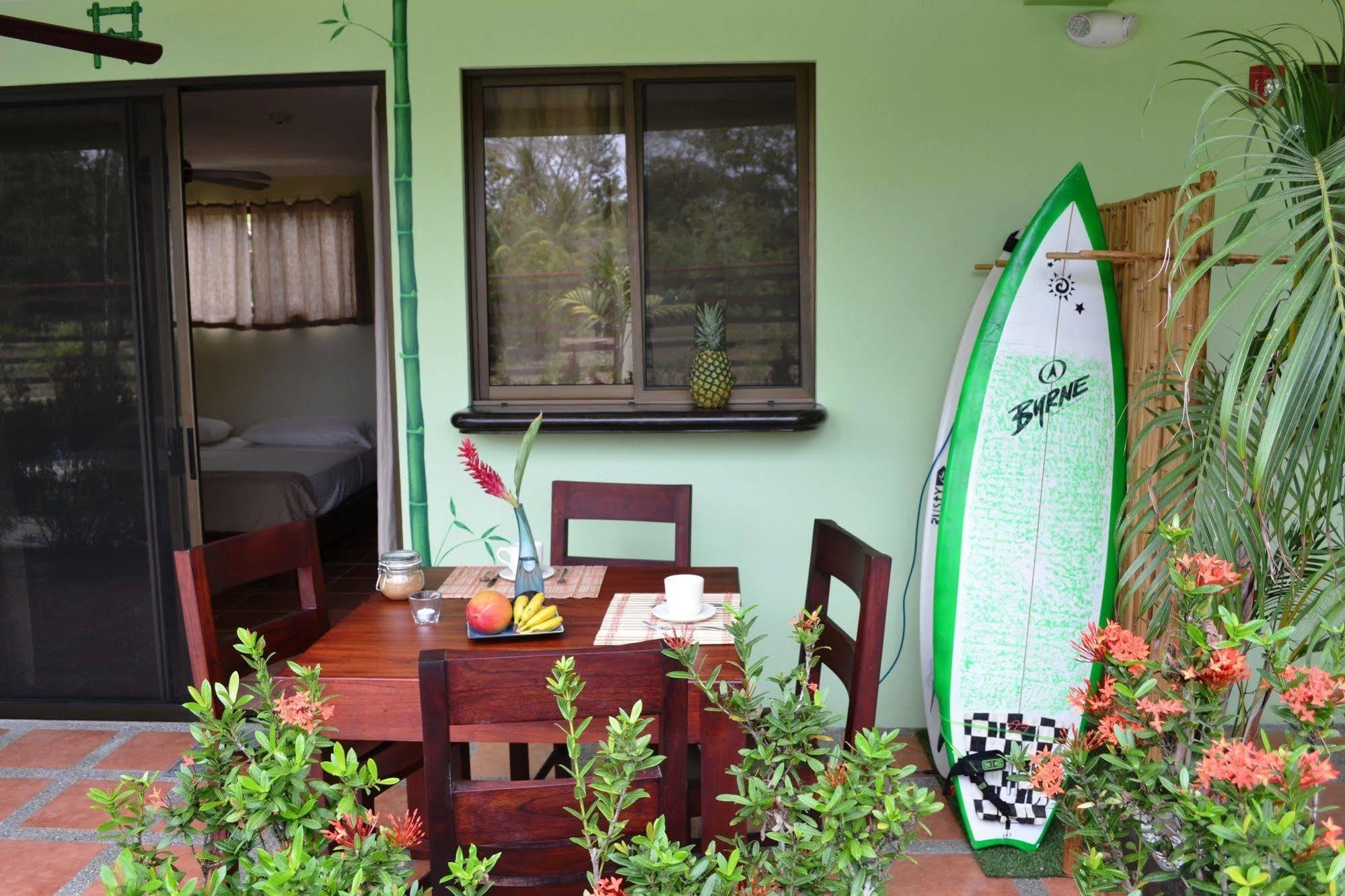 Mavi Surf Hotel Dominical Kültér fotó