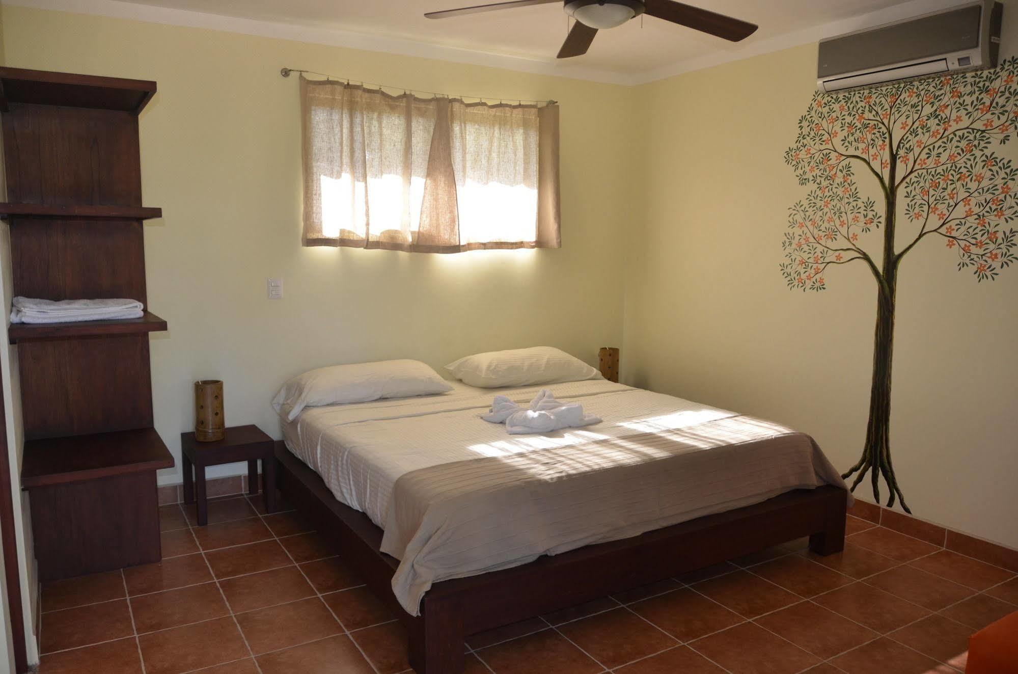 Mavi Surf Hotel Dominical Kültér fotó